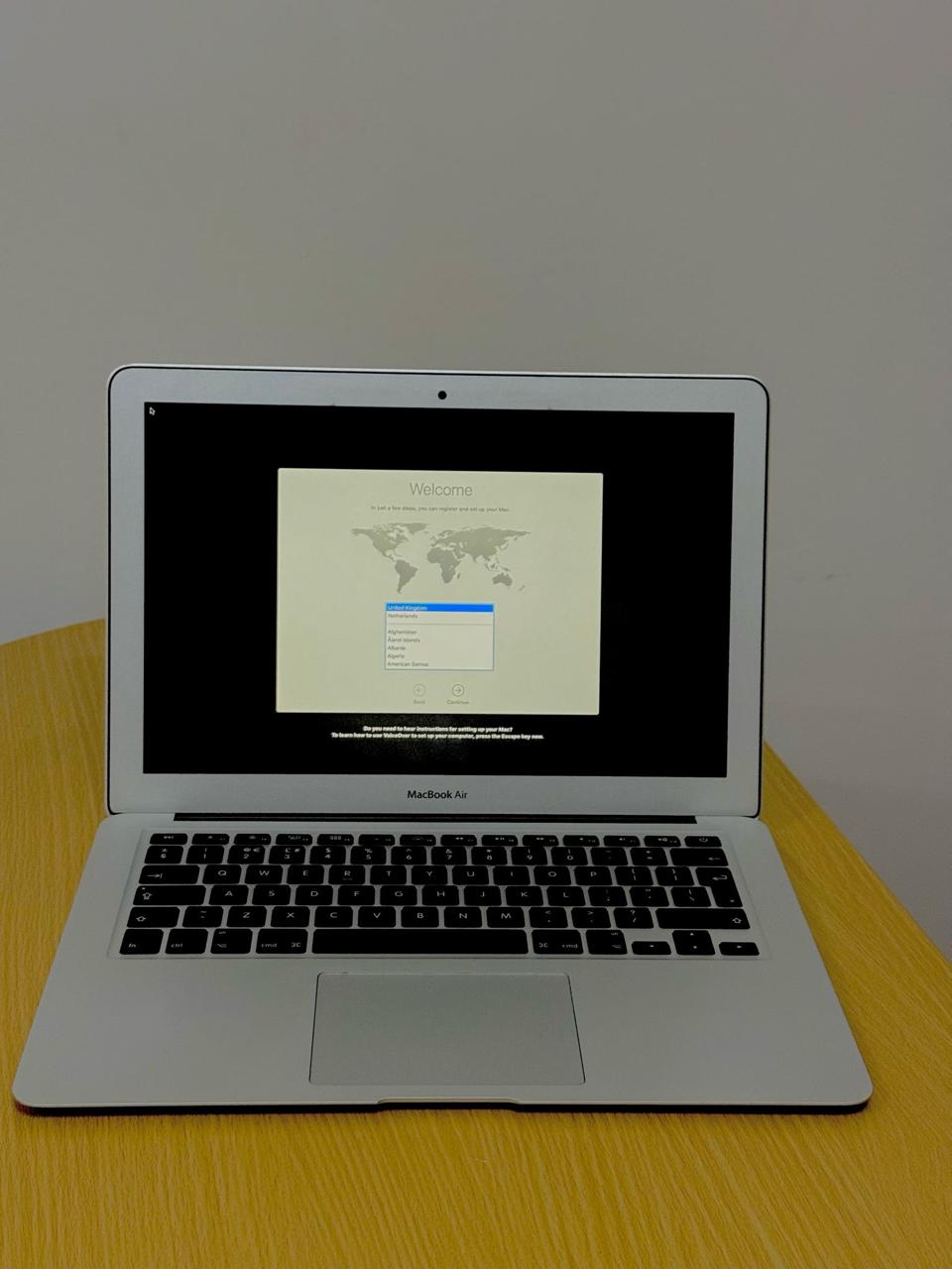 MacBook Air 13” (A1466, 2015)